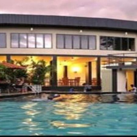 Garden Beach Hotel קלוטארה מראה חיצוני תמונה