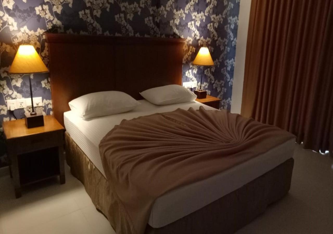 Garden Beach Hotel קלוטארה מראה חיצוני תמונה