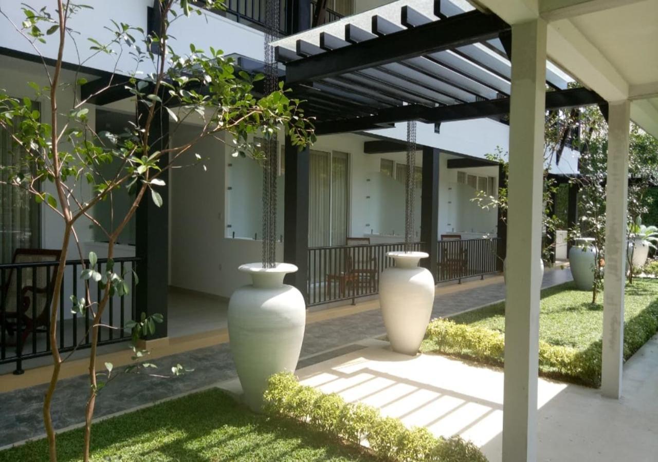 Garden Beach Hotel קלוטארה מראה חיצוני תמונה