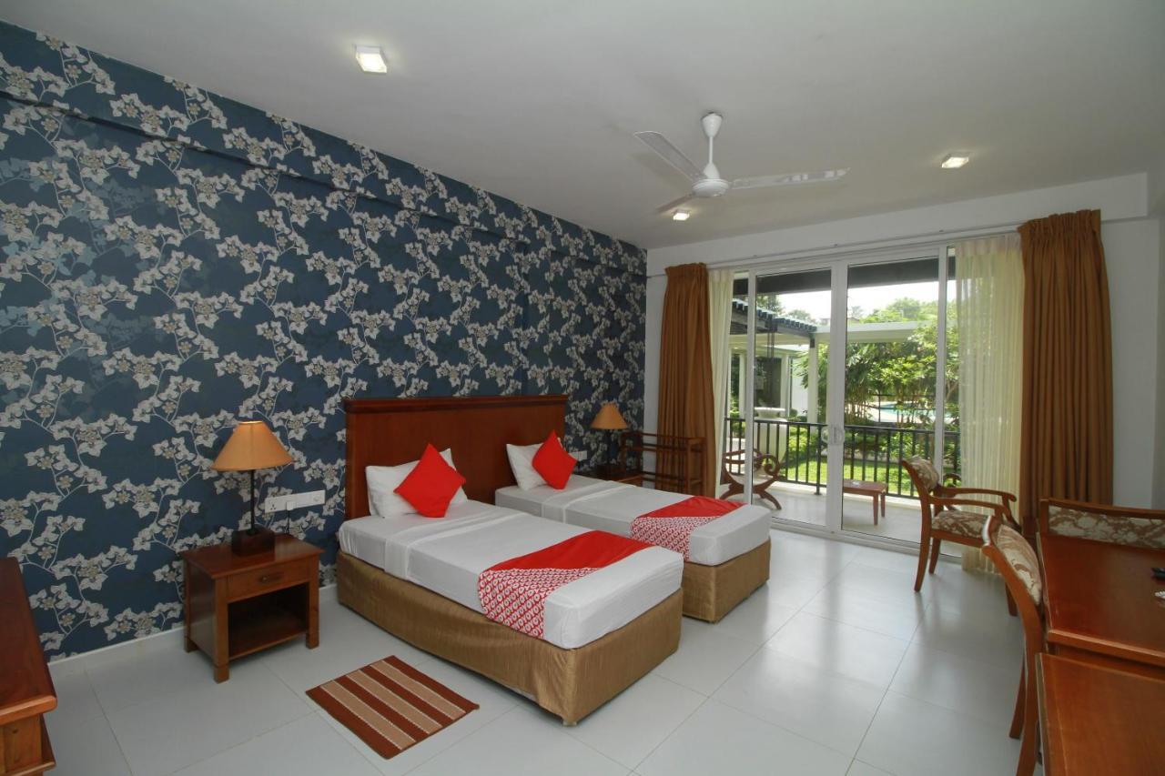 Garden Beach Hotel קלוטארה מראה חיצוני תמונה