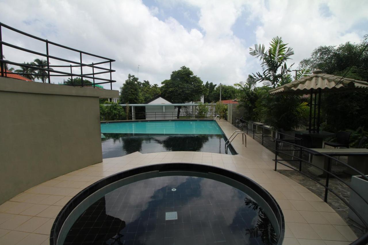 Garden Beach Hotel קלוטארה מראה חיצוני תמונה