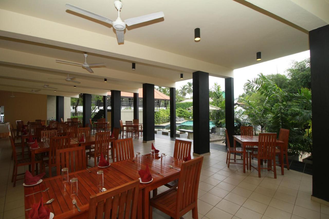 Garden Beach Hotel קלוטארה מראה חיצוני תמונה
