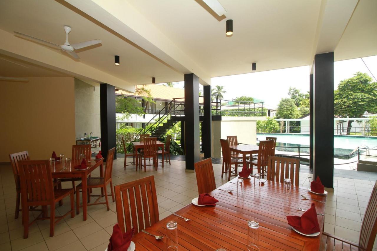 Garden Beach Hotel קלוטארה מראה חיצוני תמונה